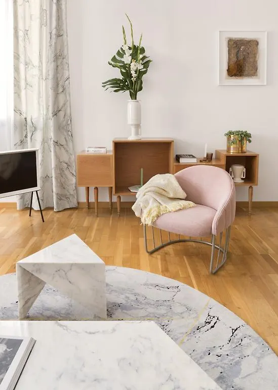 Halcyon Days Designer Apartments By Ana Locking Málaga Espanha
